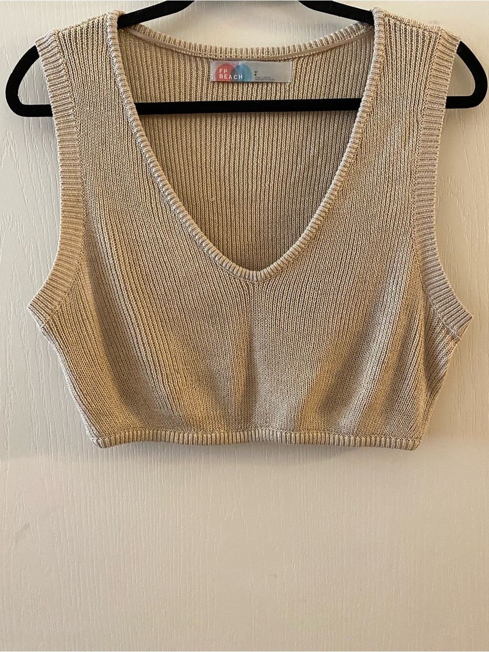 FP BEACH Cropped Linen-Blend Knit V-Neck Tank Top in Beige - L